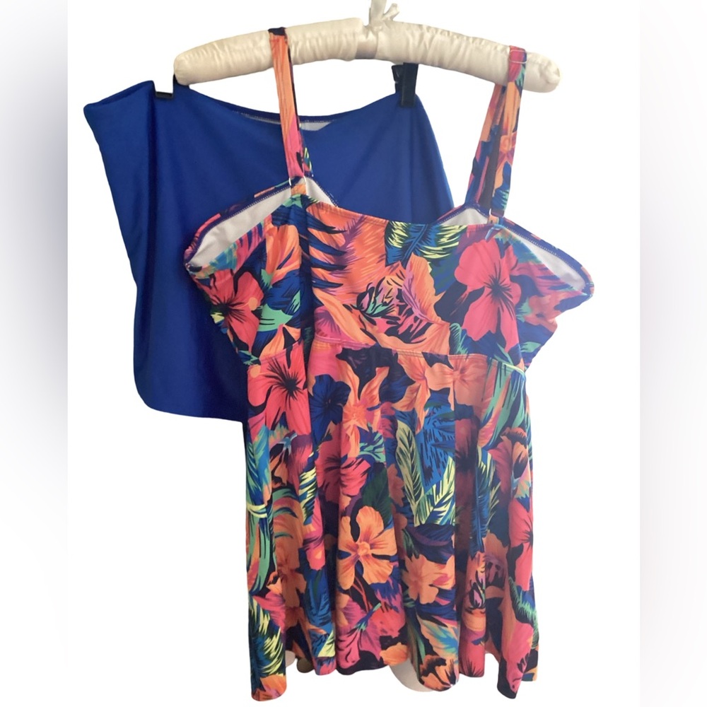 🪻 Plus Size Swimsuit Size 3X - Picture 3 of 4